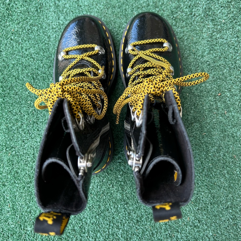 NWT Dr. Martens Ghilana Max Quad Platform Boot Distressed Patent Leather Black 6 - Picture 12 of 16